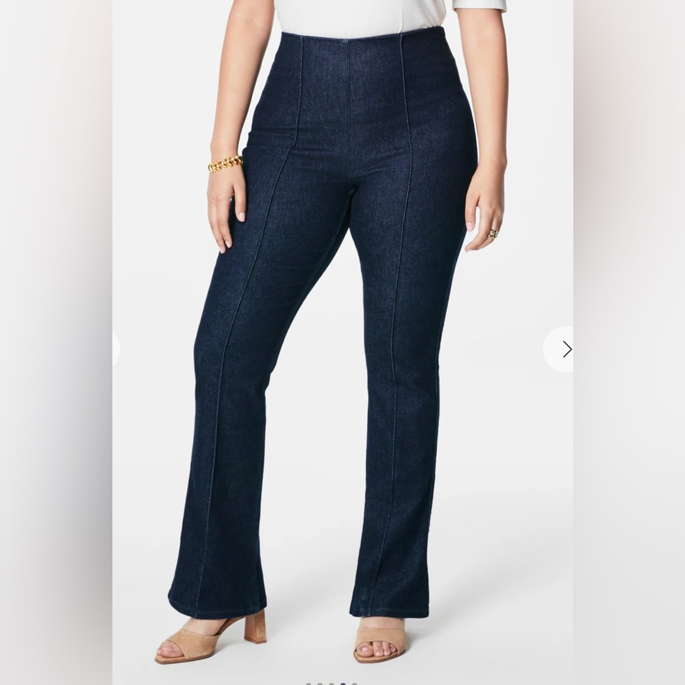 SPANX Raw+Indigo Zero Waistband Micro Flare Jeans‎ Small